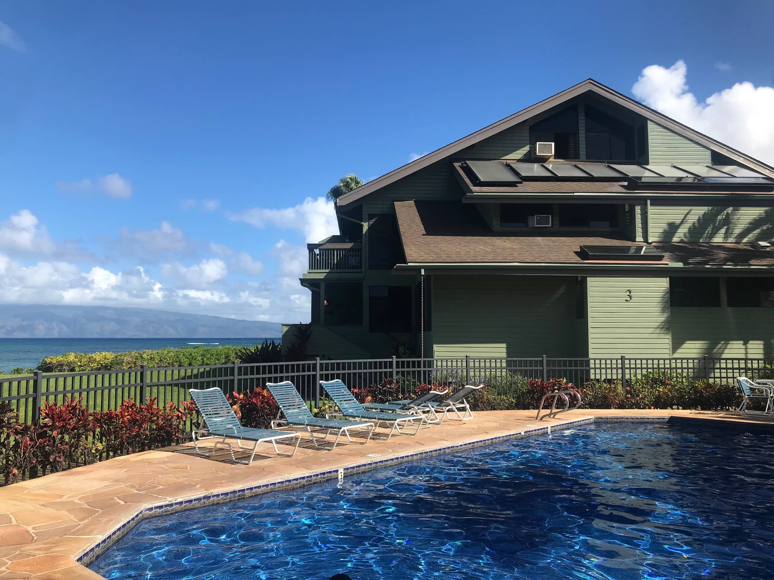 Condo in Lahaina · ★4.97 · 3 bedrooms · 5 beds · 2 private baths - Image 35