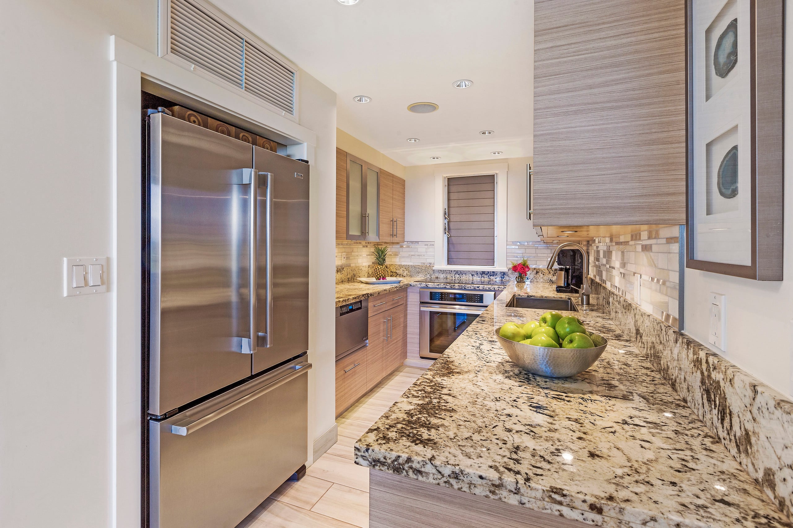 Condo in Lahaina · ★4.84 · 2 bedrooms · 4 beds · 2 baths - Image 9