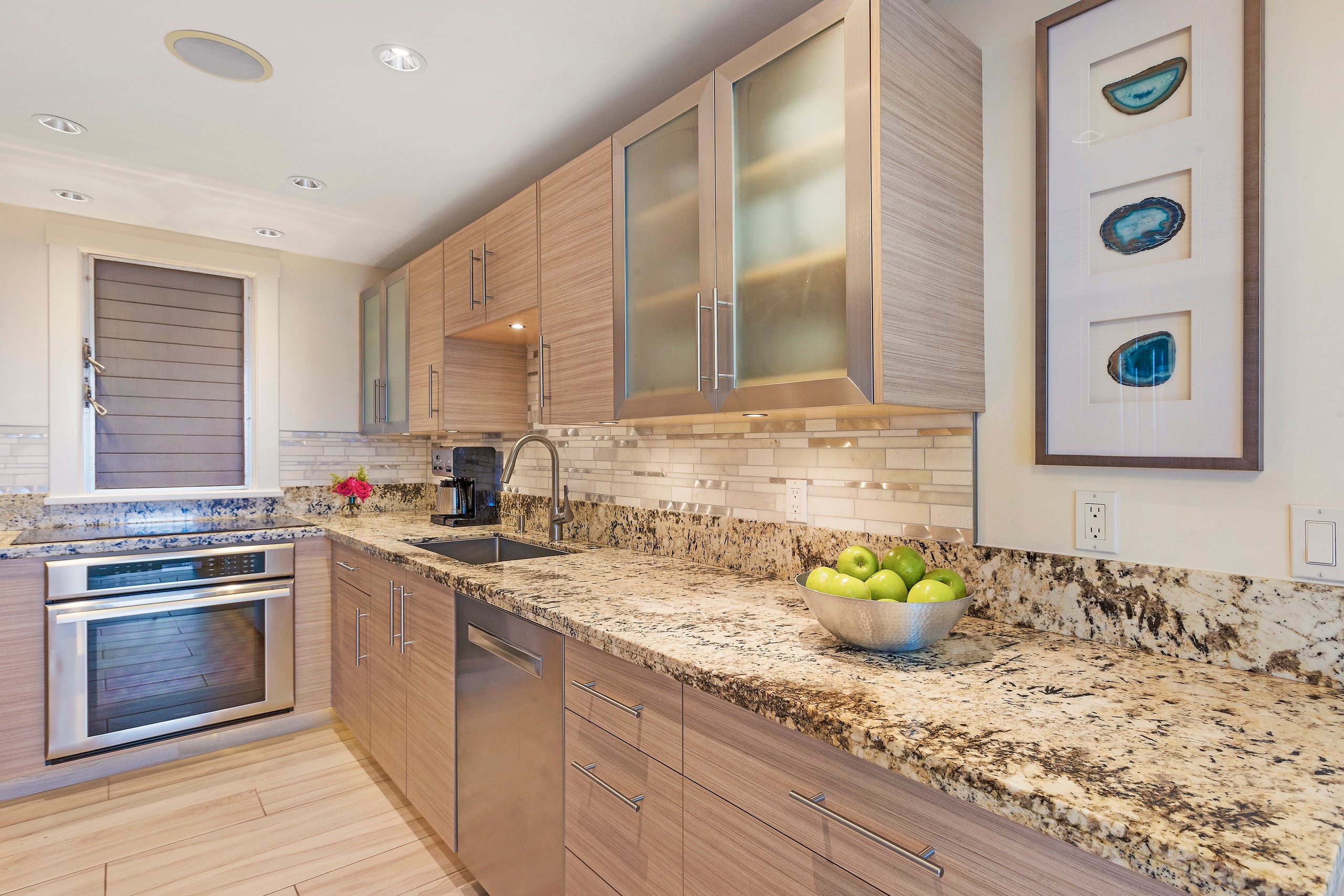 Condo in Lahaina · ★4.84 · 2 bedrooms · 4 beds · 2 baths - Image 11
