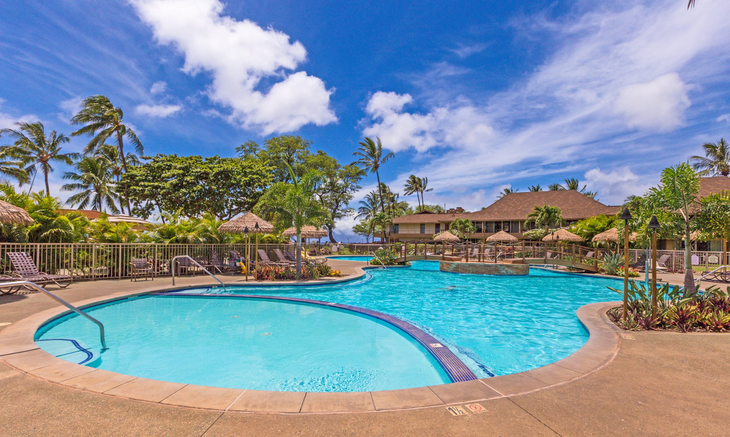 Condo in Lahaina · ★4.84 · 2 bedrooms · 4 beds · 2 baths - Image 33