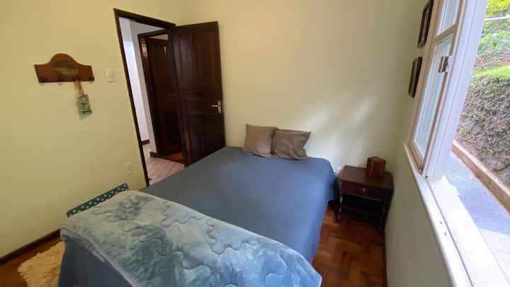 Спалня 2 - двойно легло - следобедно слънце