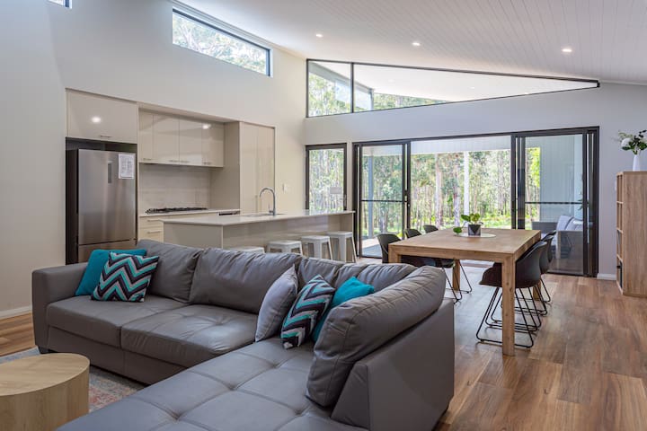 Forest Getaway – walk to Margaret River town – NEW