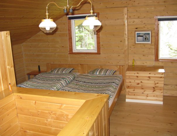 Спалня със смърч 