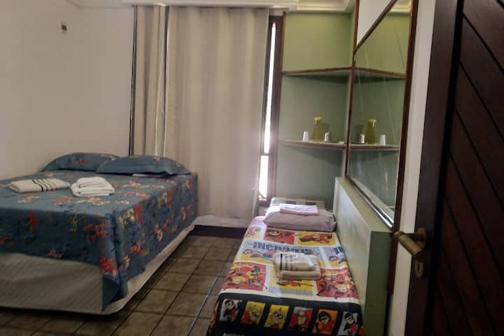 Chumba cha 4 - Ghorofa ya 1. Kitanda 1 cha watu wawili na kitanda 1 cha sofa