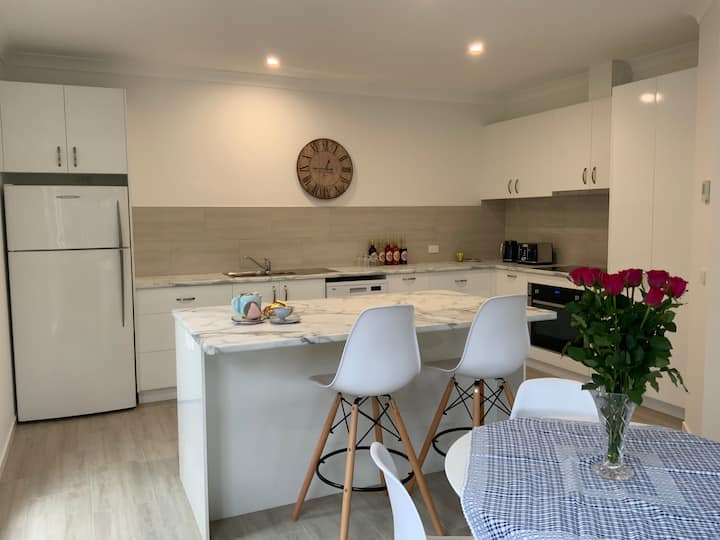 AlburyWodonga Holiday Rentals & Homes Australia Airbnb