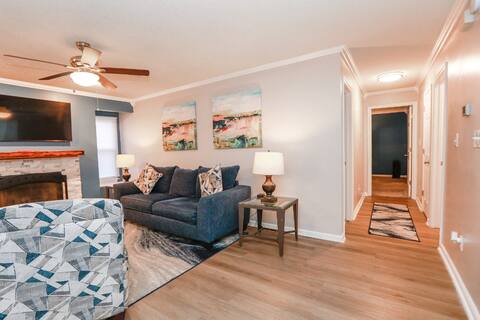 Cozy Home Away from Home at Mary Robert Lane