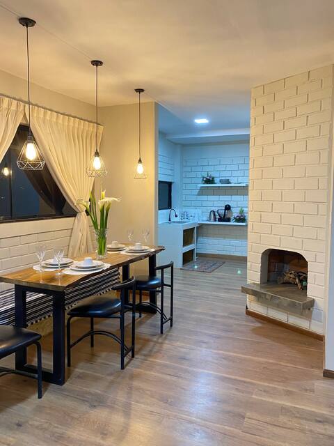 Beautiful apartment with 4 bedrooms and fireplace