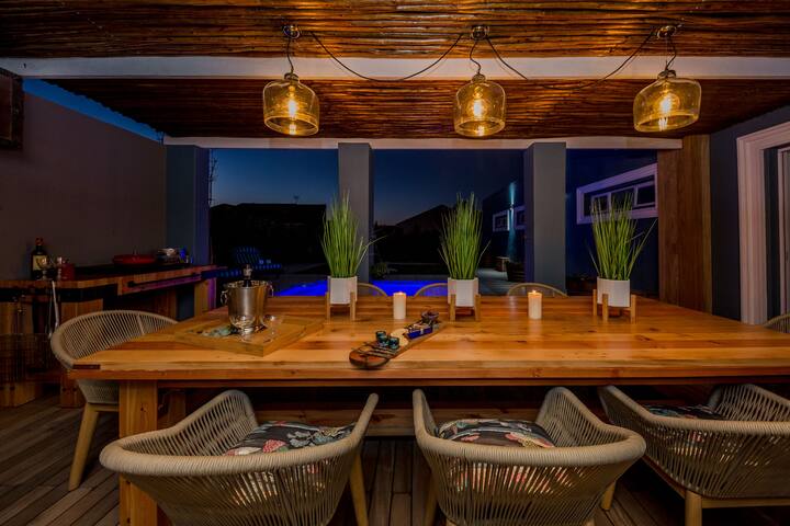 Large House Fireplace+ Braai+Pool gallery image 4