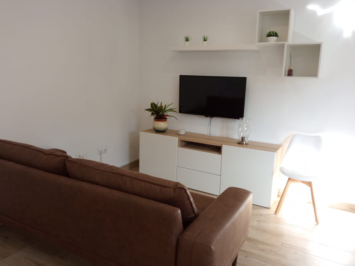 Popular Airbnb listing: Autumn Apartment - Cortijo de Maza in San Jerónimo
