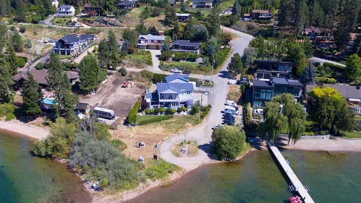 Gable Beach Getaway Lakefront One Bdrm suite