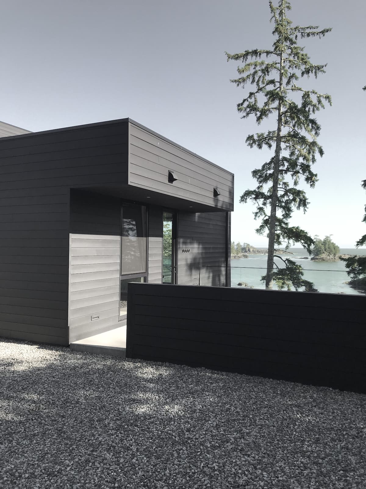 Le Black Beach House
