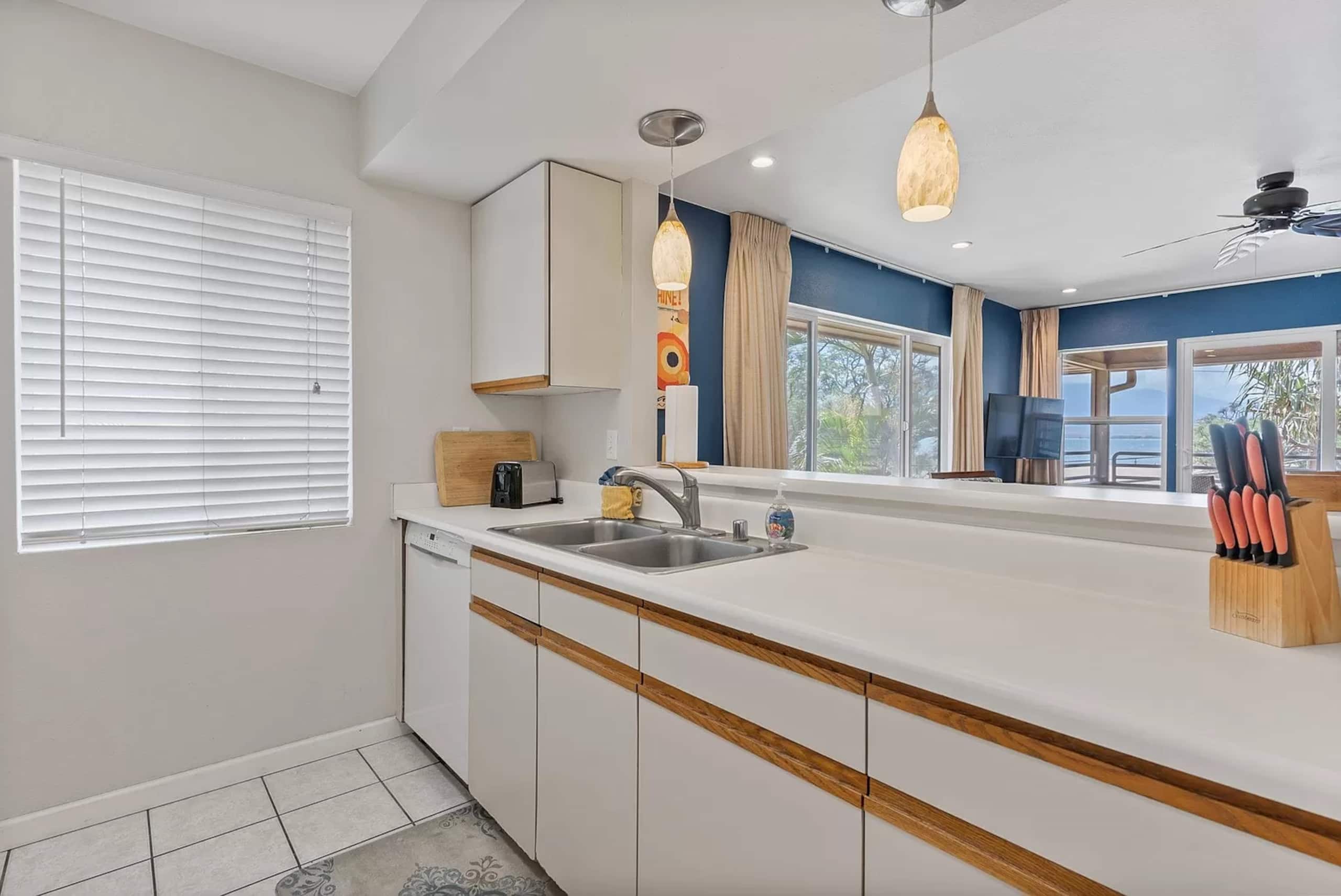 Condo in Kihei · ★4.82 · 1 bedroom · 2 beds · 1 bath - Image 7