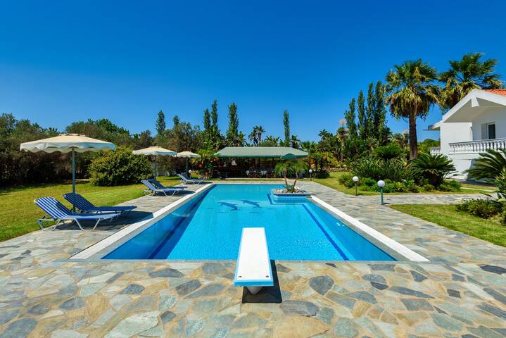 Villa Sutherlea gallery image 2