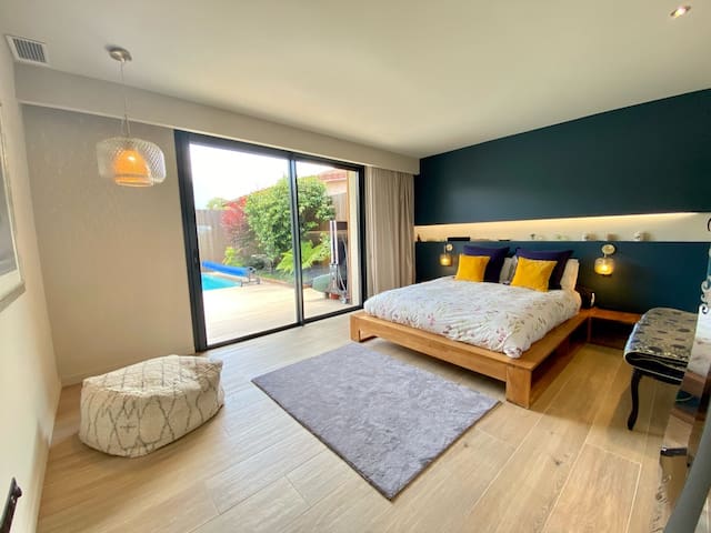 Villa 250m² A-C/ Piscine chauffée/ Garage/ Tram D gallery image 5