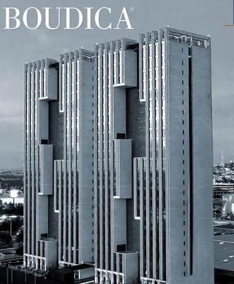APARTMENT IN LUXURIOUS TORRE BOUDICA 1