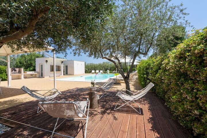 Countryside Villa with private pool in Puglia gallery image 4