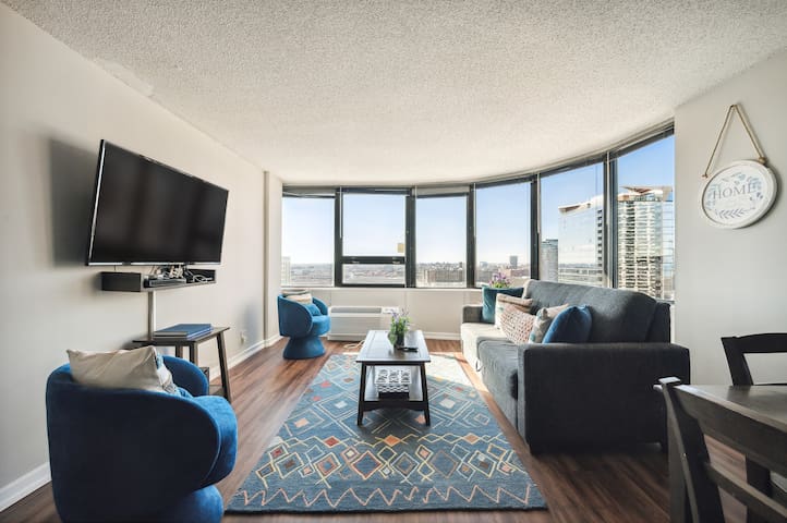 Downtown MICH AVE #20, Grant Park, Museums 2bd/2ba