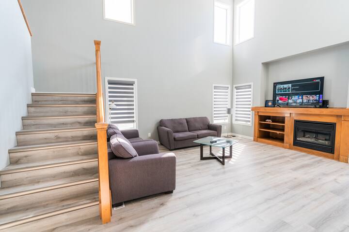 Over 2000 sqft entire house for families/sml group gallery image 3