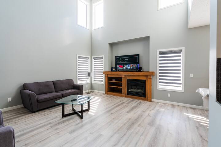 Over 2000 sqft entire house for families/sml group gallery image 5