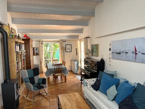 Top Airbnb: Villa Les Coquelicots (Poppy Villa) in Sainte Marie De Ré