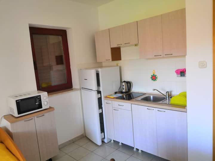 A4 - Lovely Apartment With Two Balconies - Cres, Croatia