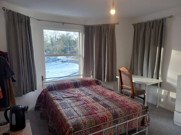 Higham Ferrers, Castle Fields - Wellingborough