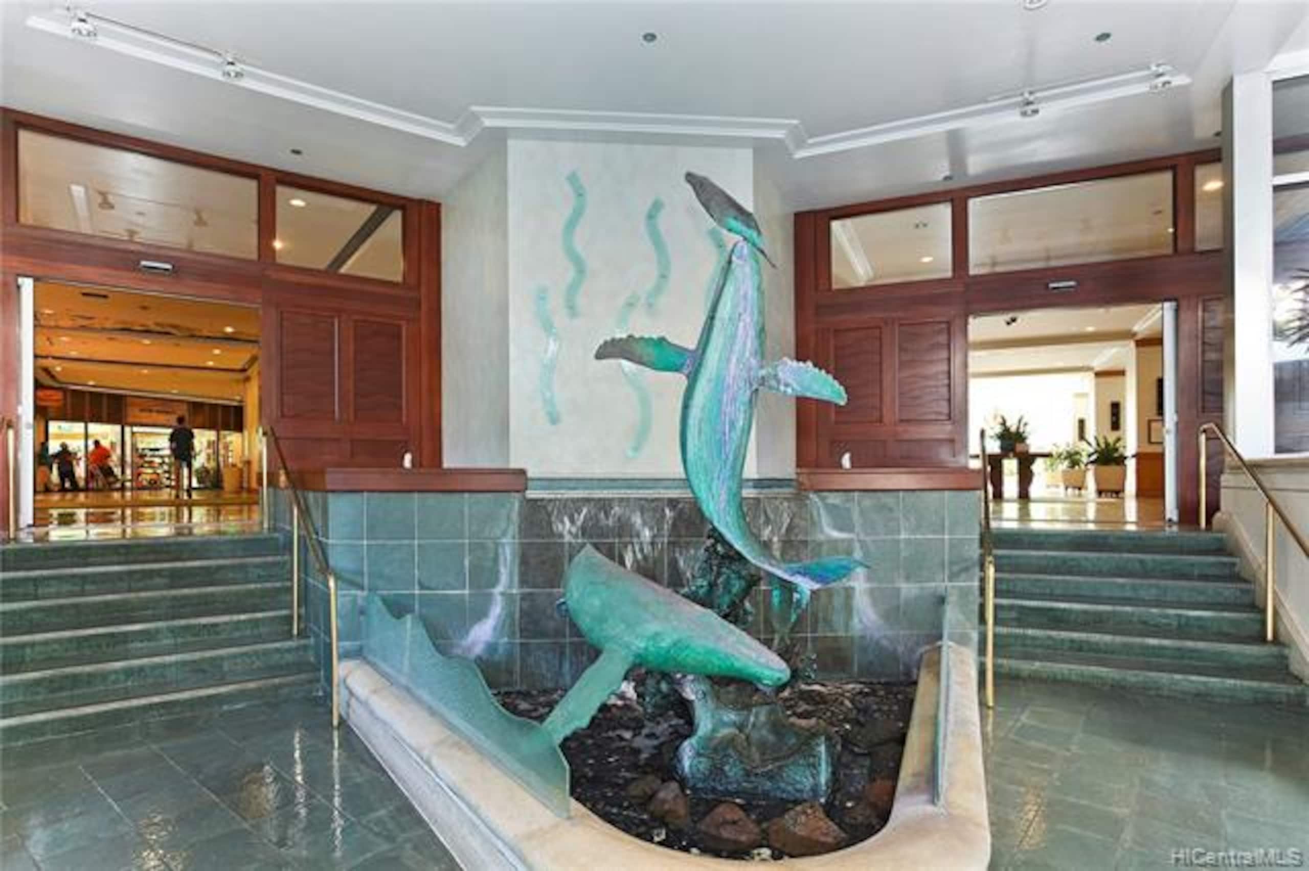 Condo in Honolulu · ★4.9 · 1 bedroom · 2 beds · 1 private bath - Image 17