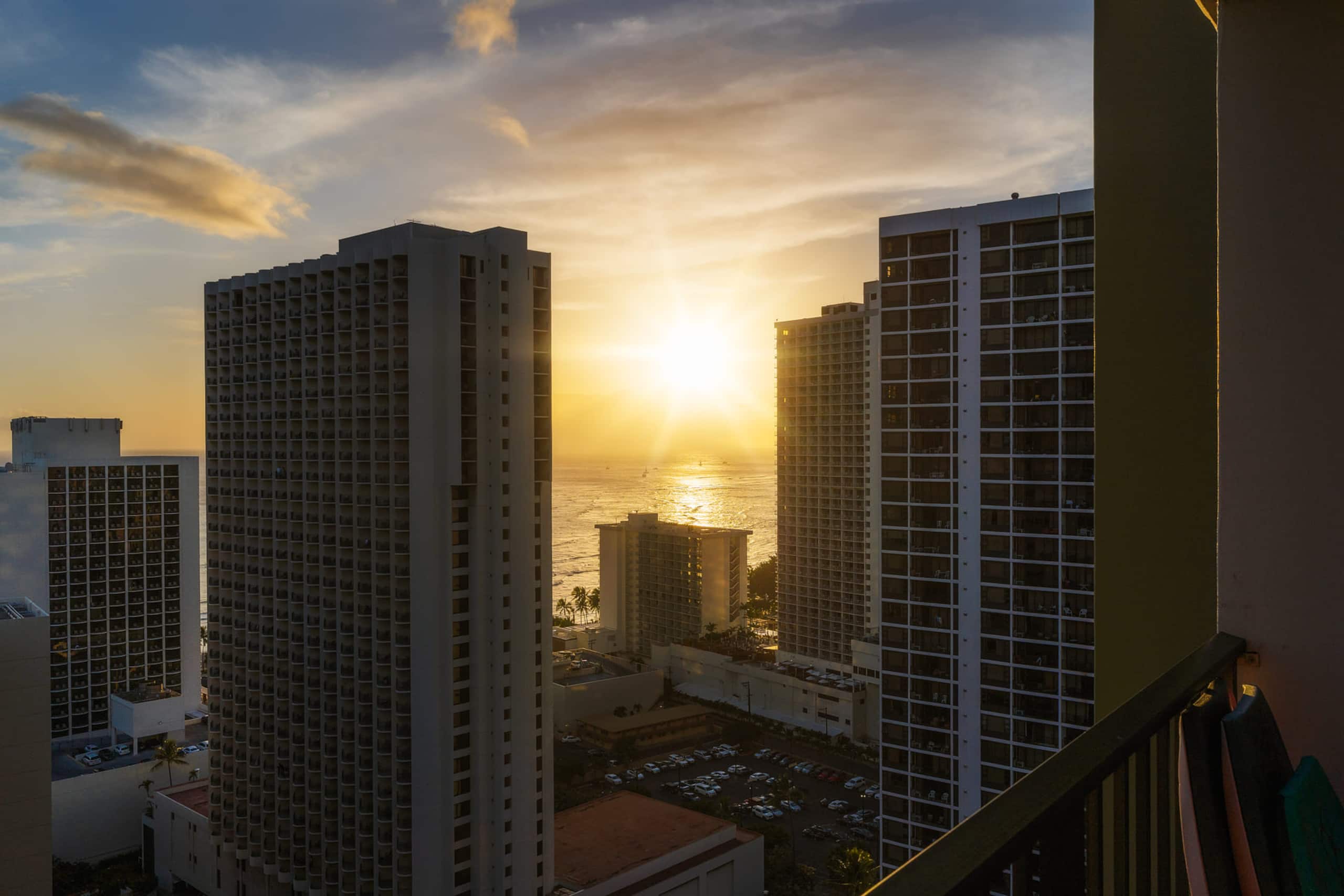 Condo in Honolulu · ★4.83 · 1 bedroom · 2 beds · 1 private bath - Image 22