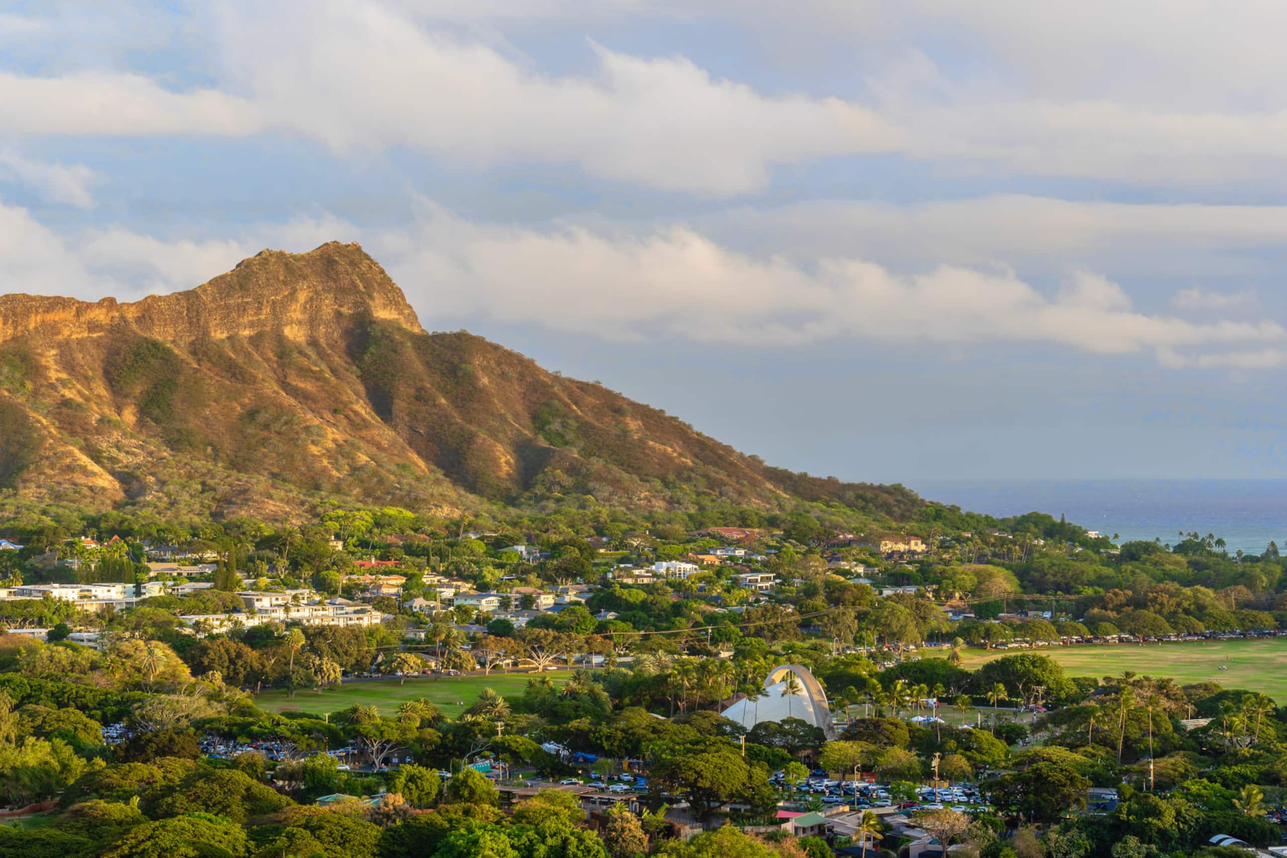 Condo in Honolulu · ★4.83 · 1 bedroom · 2 beds · 1 private bath - Image 25
