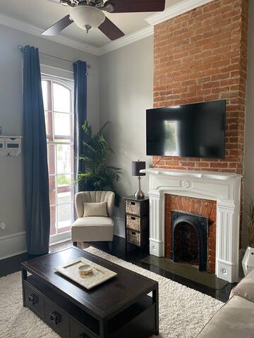 Inviting Irish Channel Shotgun house.