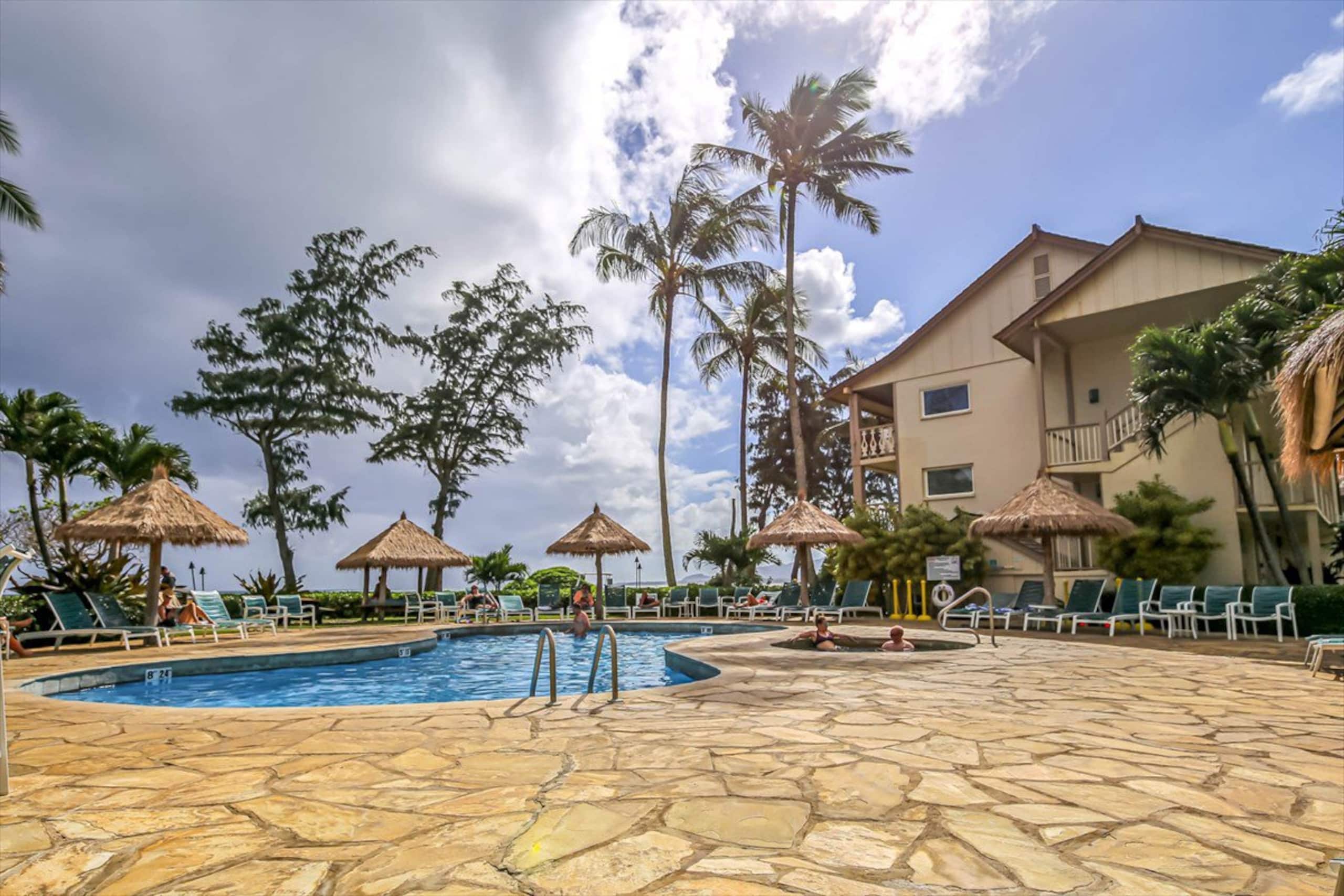 Beach front unit with breathtaking ocean view & AC - Photo 21