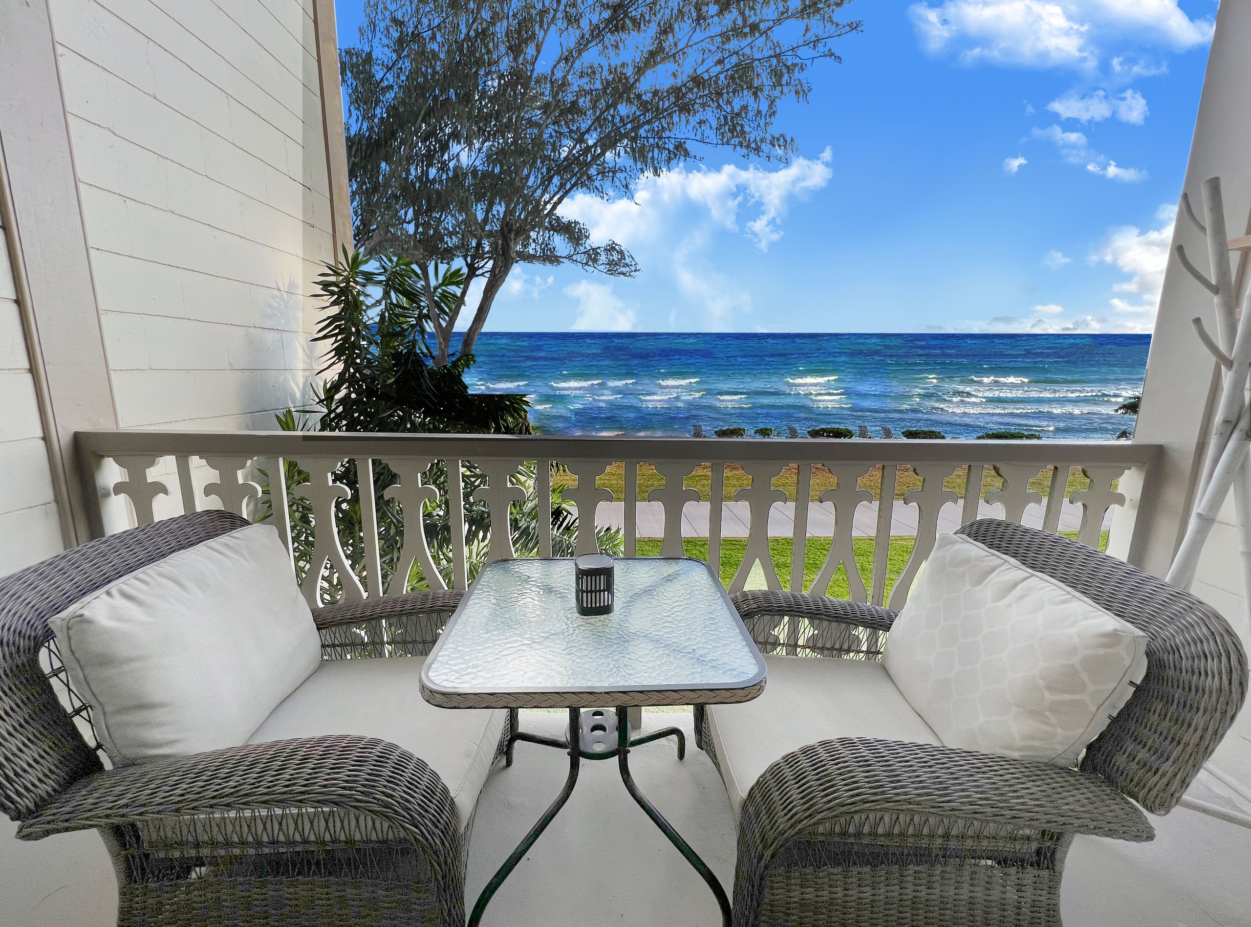 Beach front unit with breathtaking ocean view & AC - Photo 8