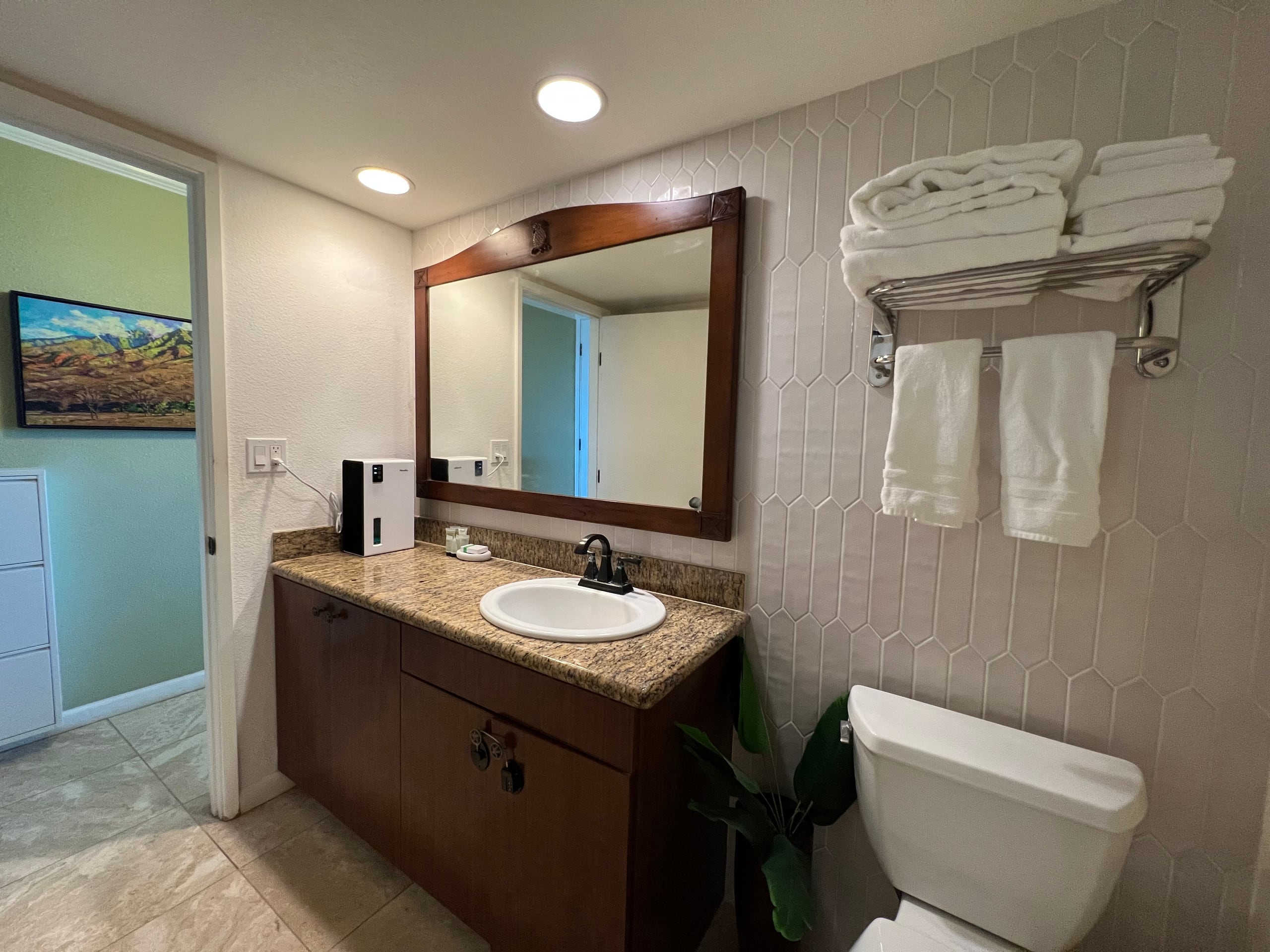 Beach front unit with breathtaking ocean view & AC - Photo 4