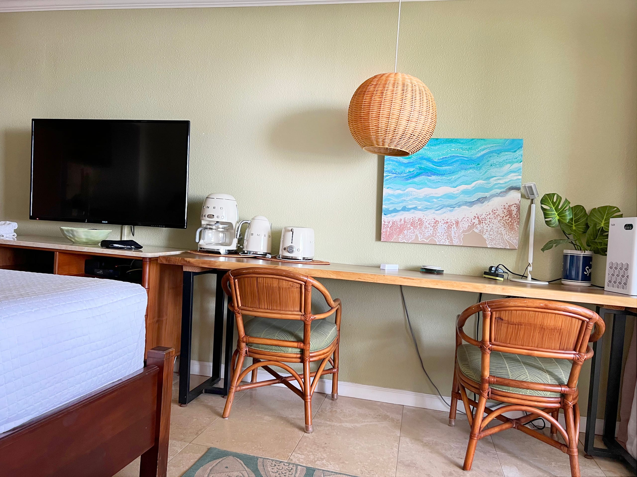 Beach front unit with breathtaking ocean view & AC - Photo 19