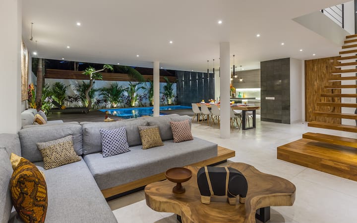 Luxe Tropic Modern Villa Walk To Batu Belig Beach - Bali