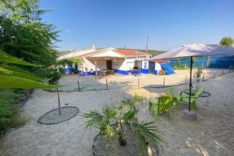 La Higuera House with garden next to the lagoon