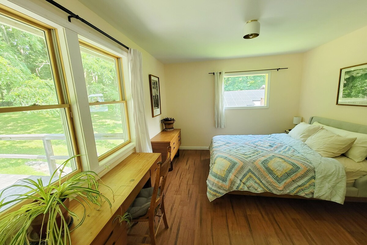 ห้องนอน 1 เตียงควีนไซส์