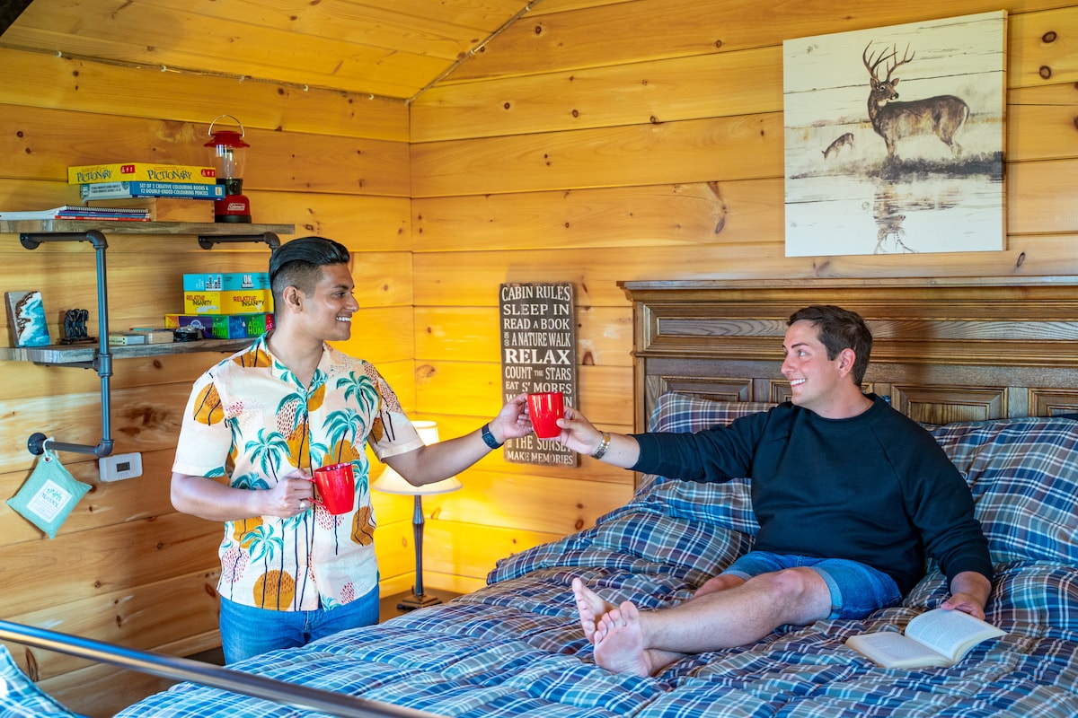 Правила НА дрвената колиба: ОПУШТЕТЕ СЕ!