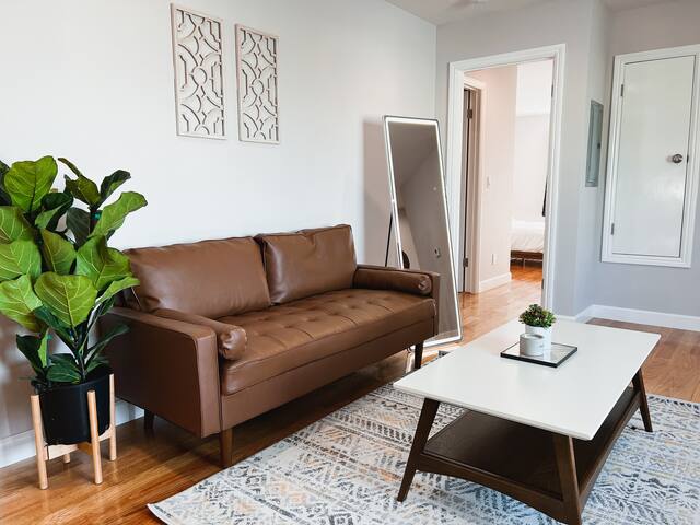 8bd/8ba Unique Spacious Clean Home gallery image 4