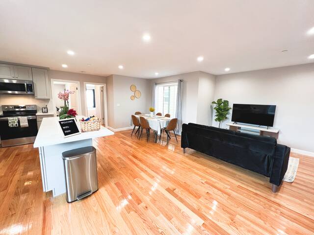 8bd/8ba Unique Spacious Clean Home gallery image 5