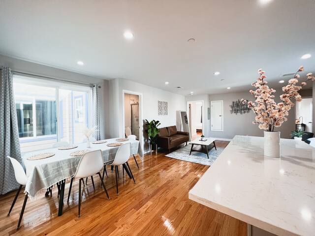 8bd/8ba Unique Spacious Clean Home gallery image 3