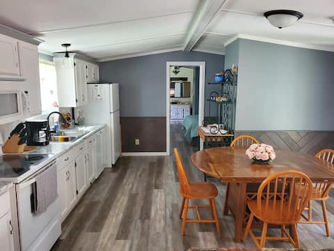 ROBY'S LAKE TIME RETREAT!