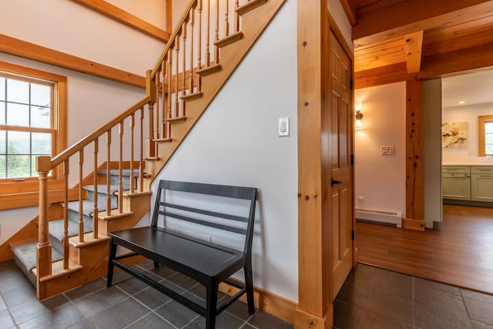 Updated Home - Skiing/Hiking/Views/FastWifi