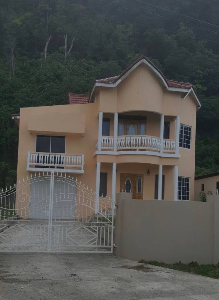 Buff Bay Vacation Rentals & Homes - Portland Parish, Jamaica | Airbnb