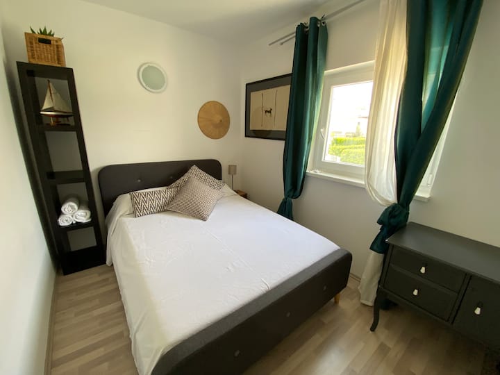 Dhomë gjumi 1