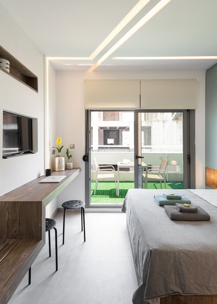 Top Floor Magic Balcony Studio - Salonicco