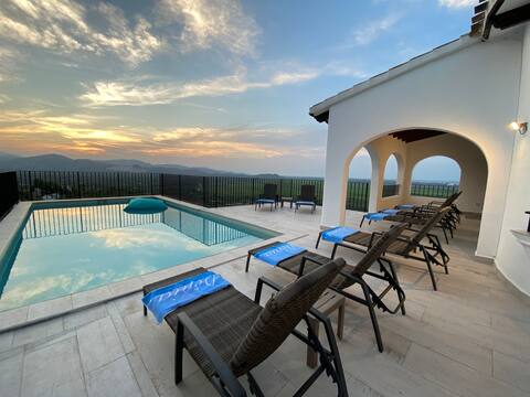 Casa Loo,  a haven of peace between the sea and the mountains