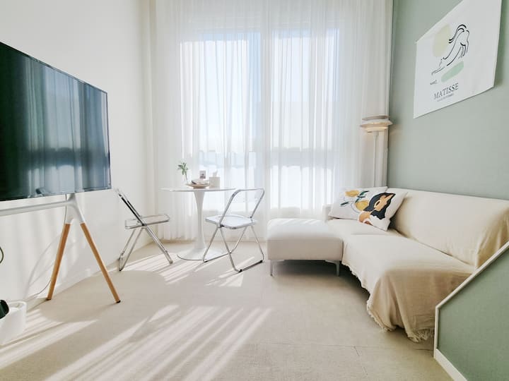 Rental unit in Songpa-gu · ★4.93 · 1 bedroom · 1 bed · 1 bath