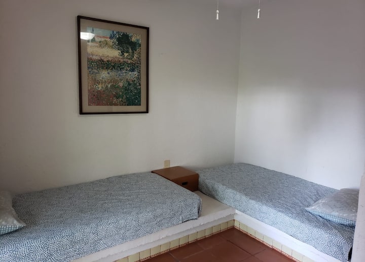 Спалня 2 с 2 единични легла