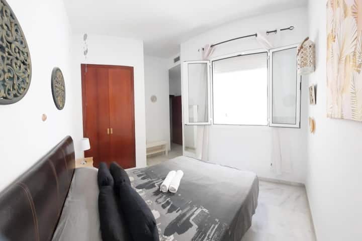 3. Ubicación Inmejorable. A/a. Las Setas - Seville